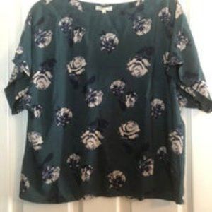 Le Lis Green Floral Top L